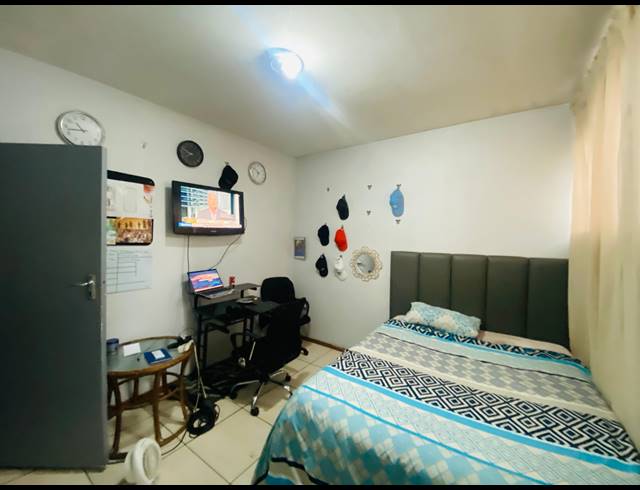 2 BEDROOM FLAT FOR SALE IN VEREENIGING CENTRAL